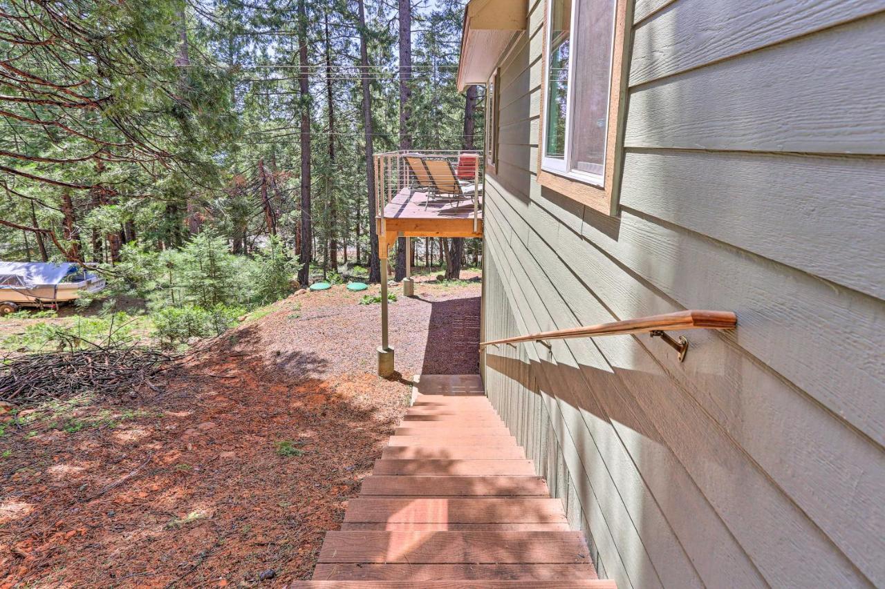 Rustic Retreat With Deck Steps From Lake Almanor! Villa Exterior photo