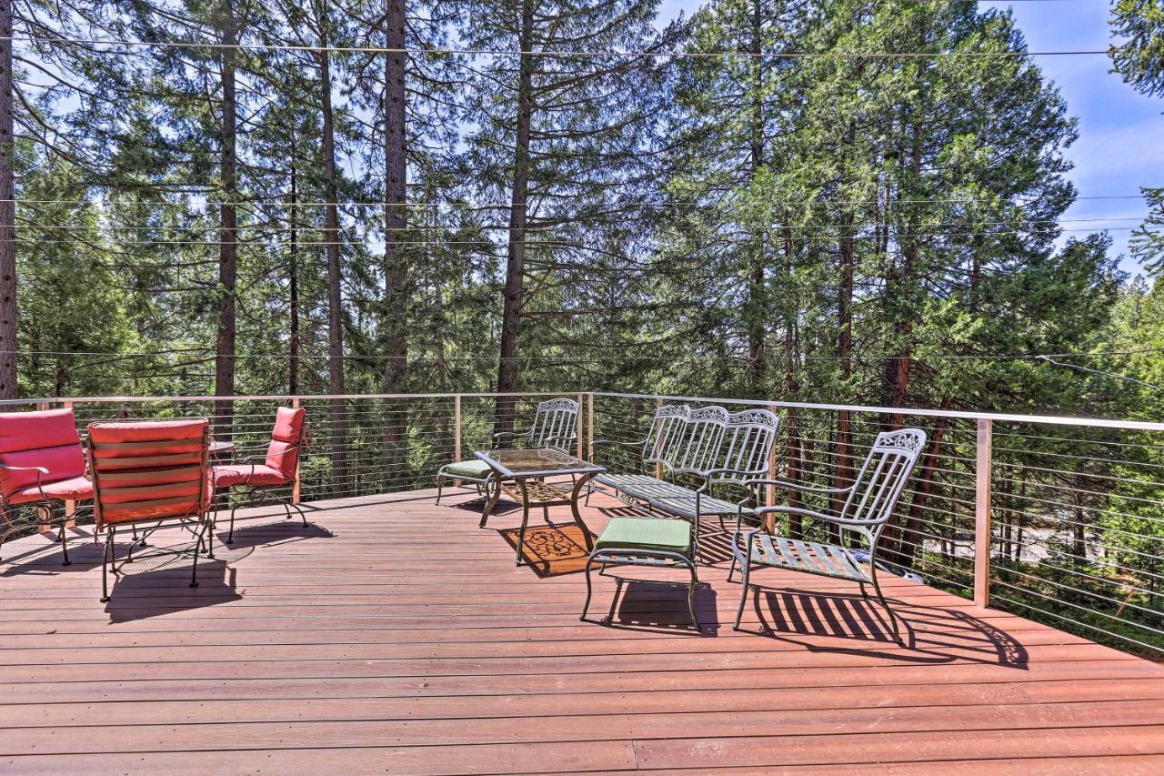 Rustic Retreat With Deck Steps From Lake Almanor! Villa Exterior photo